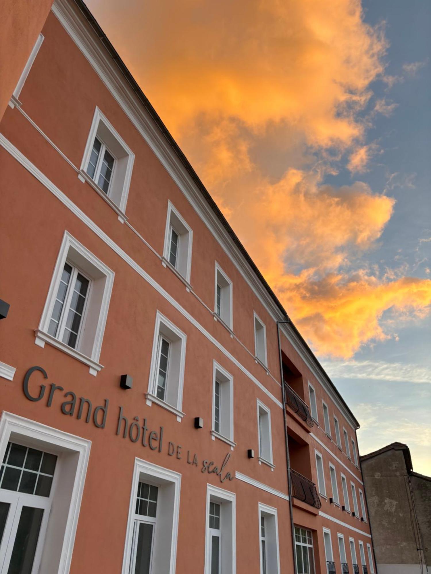 Grand Hotel De La Scala Calacuccia Exterior foto